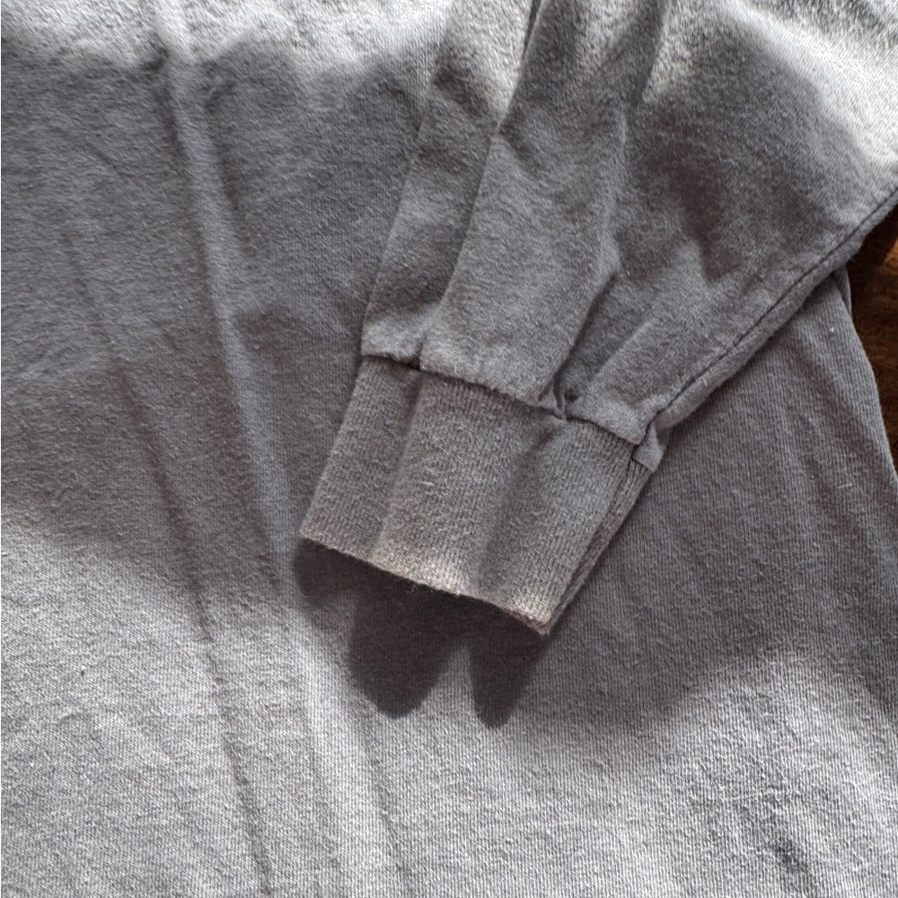 Grey ‘Believe' Long Sleeve Crewneck- Size L/XL - Picture 3 of 7